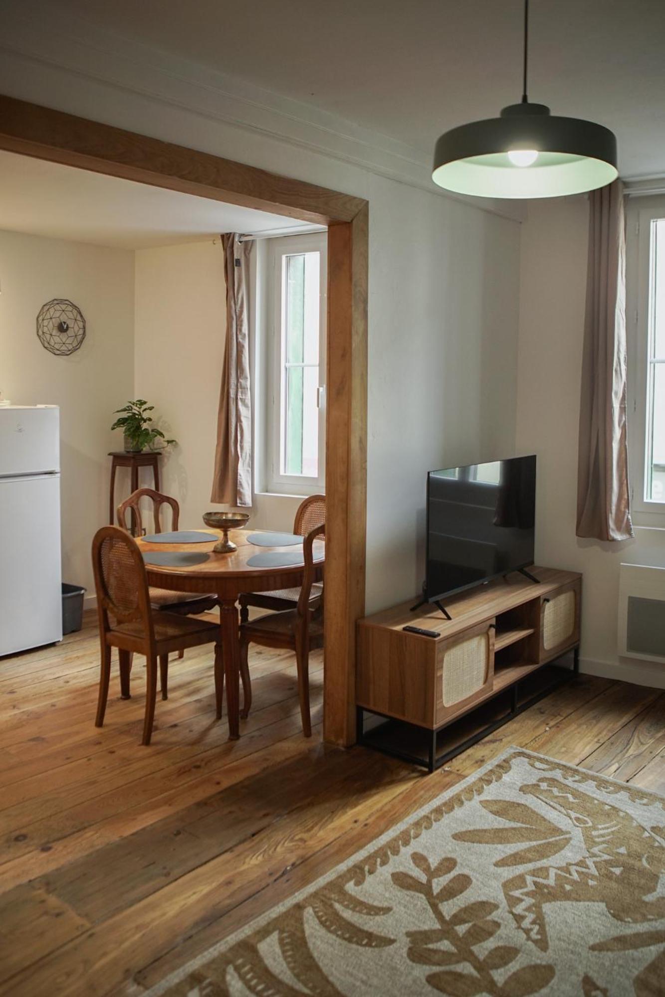 Le Montarrouye Appartement Pour 2 A 6 Personnes Bagneres-de-Bigorre Exterior photo